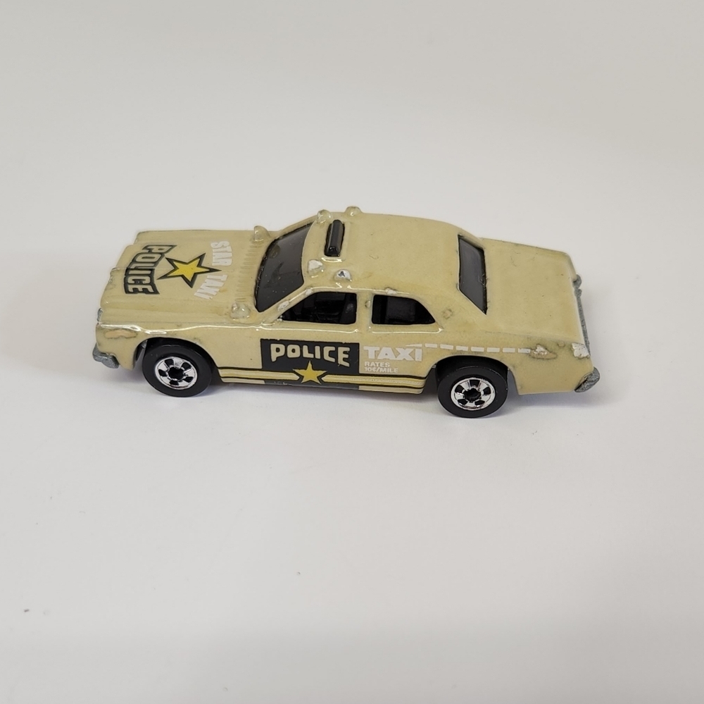 VINTAGE MATTEL HOT WHEELS 1/64 DIE-CAST 1977 KHAKI COLOR CHANGER HIGHWAY…